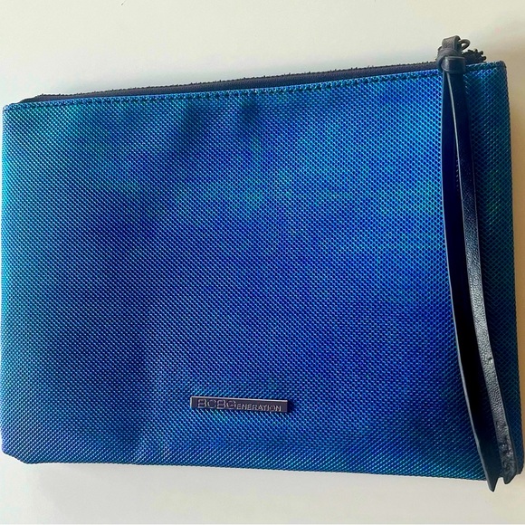 BCBG Clutch - Picture 6 of 8